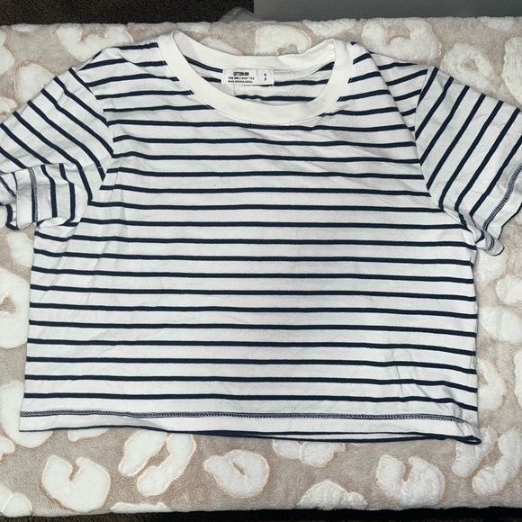 Top - Picture 1 of 1